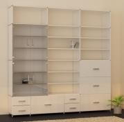 Regal mit Glastüren